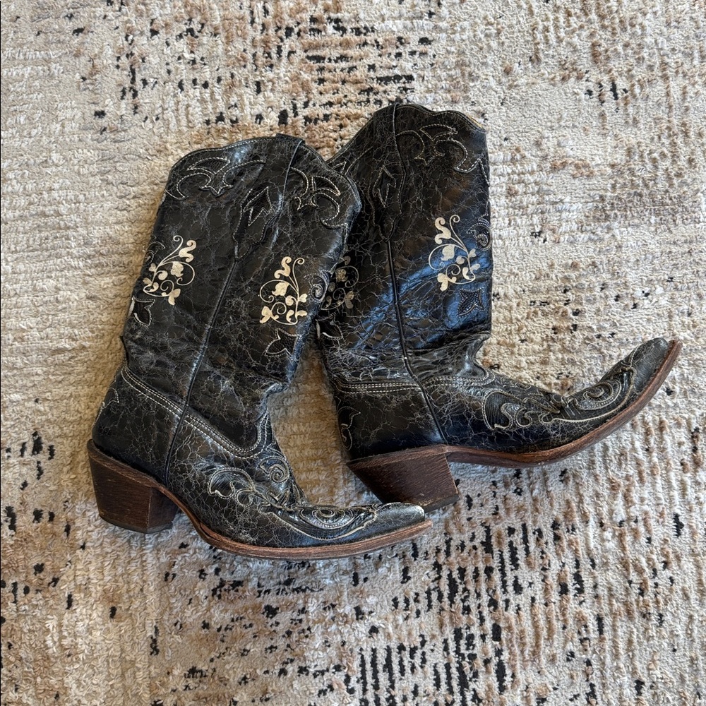 Corral black boots